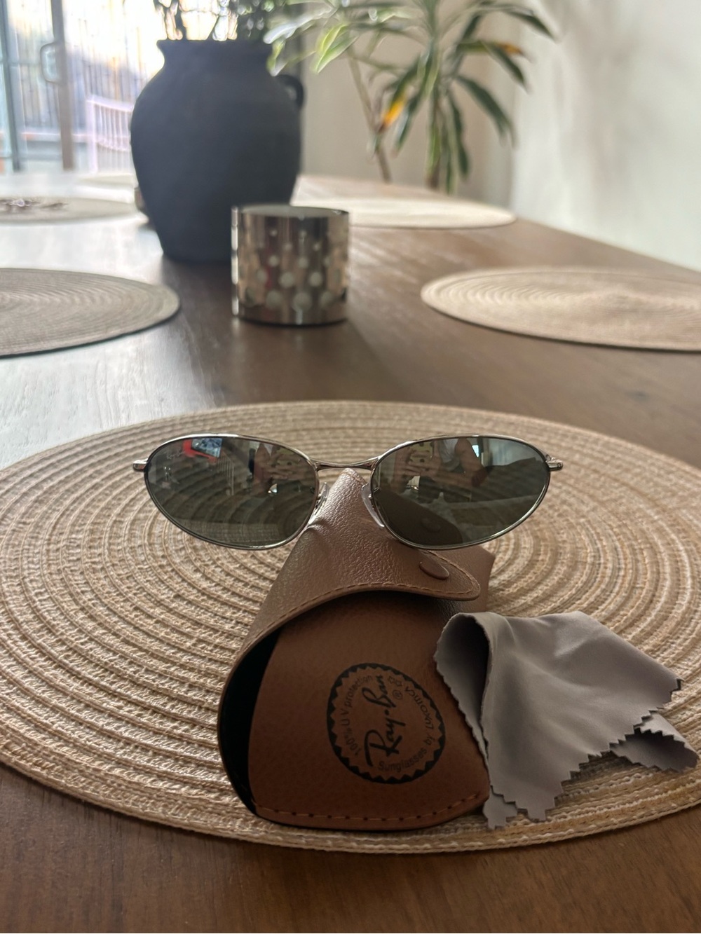 Ray-Ban Oval Metal Sunglasses in Silver with Dark Green Lenses